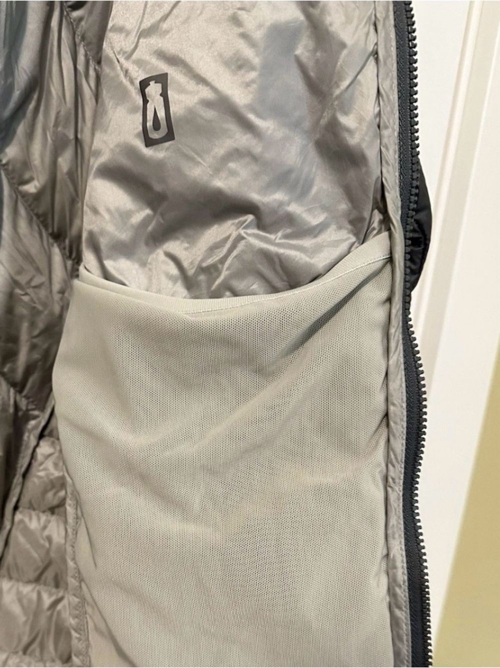 The North Face Summit Series Gray Packable Hooded Down Jacket 700 Fill - Picture 8 of 10
